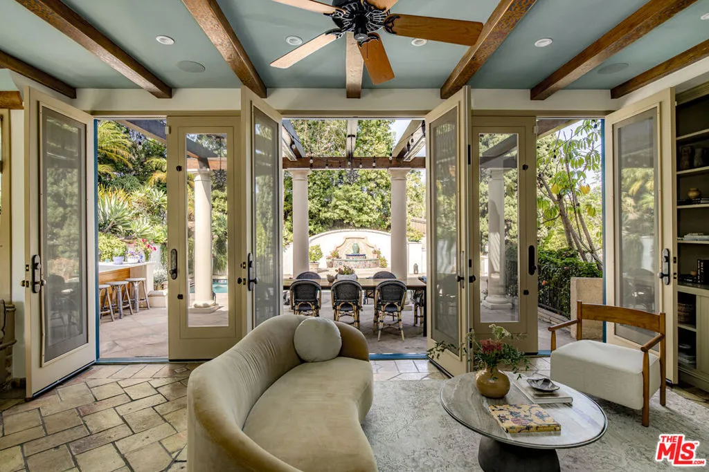 2250 N Berendo Street, Los Angeles, California 90027 home-pic-19